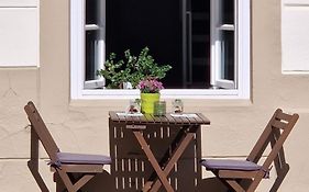 Galeriewohnung Ritter Ramm, Altstadtjuwel mit kostenlosem Parkplatz und Terrasse, Bahnhof fußläufig